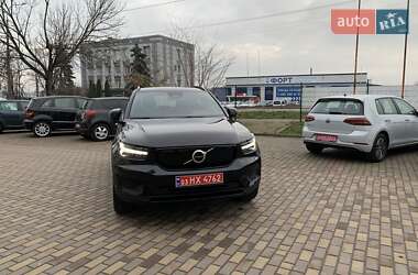 Внедорожник / Кроссовер Volvo XC40 2021 в Ровно