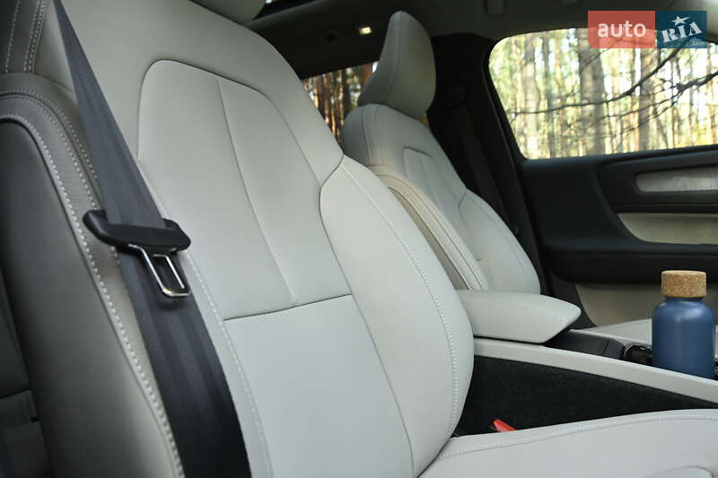 Внедорожник / Кроссовер Volvo XC40 2024 в Бердичеве фото 74 Внедорожник / Кроссовер Volvo XC40 2024 в Бердичеве