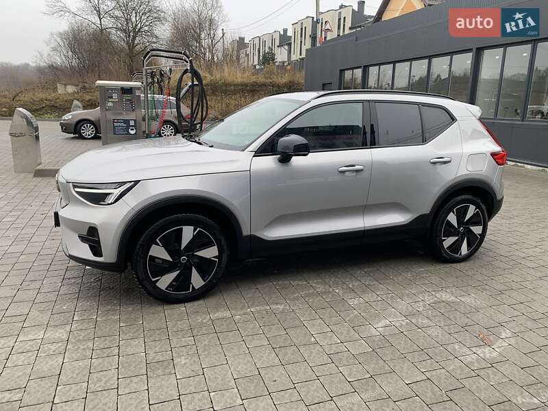 Позашляховик / Кросовер Volvo XC40 2024 в Львові фото 3 Позашляховик / Кросовер Volvo XC40 2024 в Львові