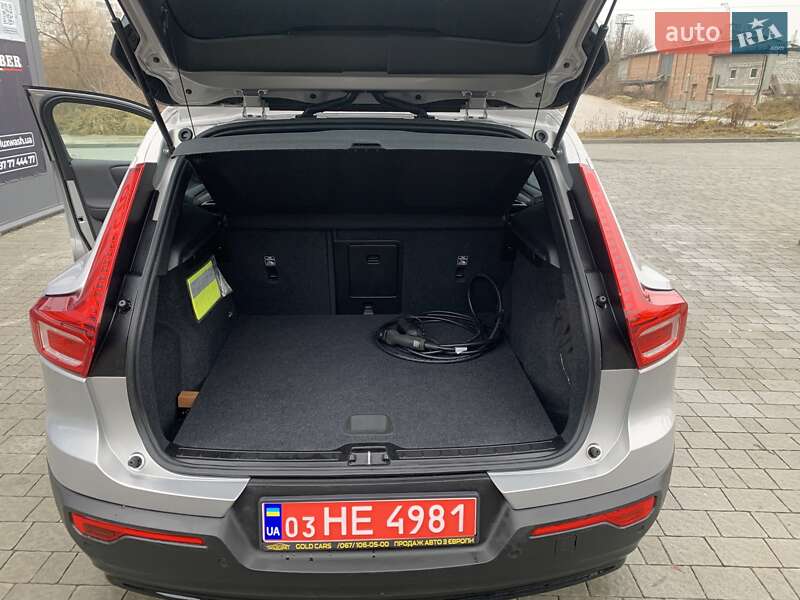 Позашляховик / Кросовер Volvo XC40 2024 в Львові фото 22 Позашляховик / Кросовер Volvo XC40 2024 в Львові