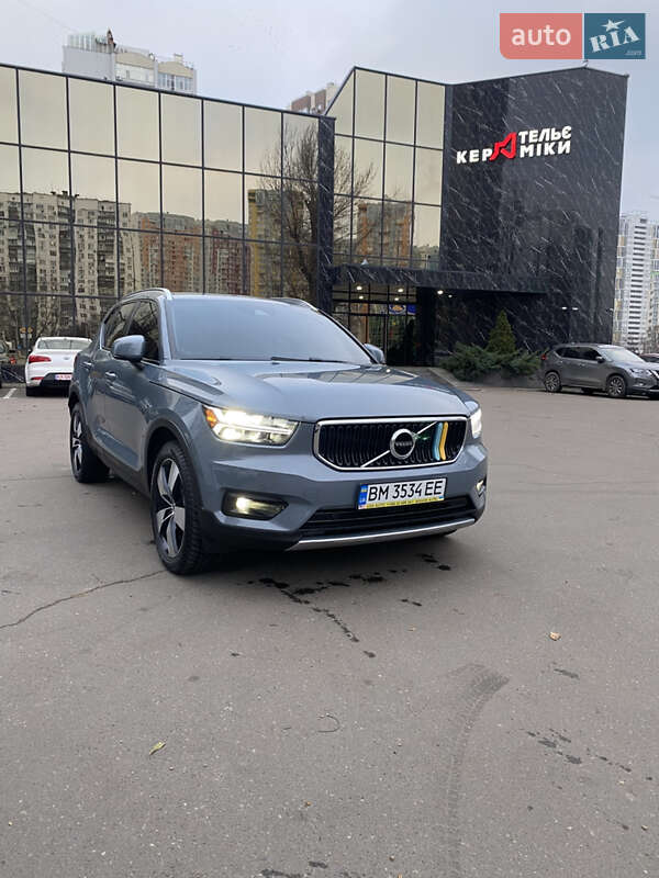 Внедорожник / Кроссовер Volvo XC40 2020 в Киеве