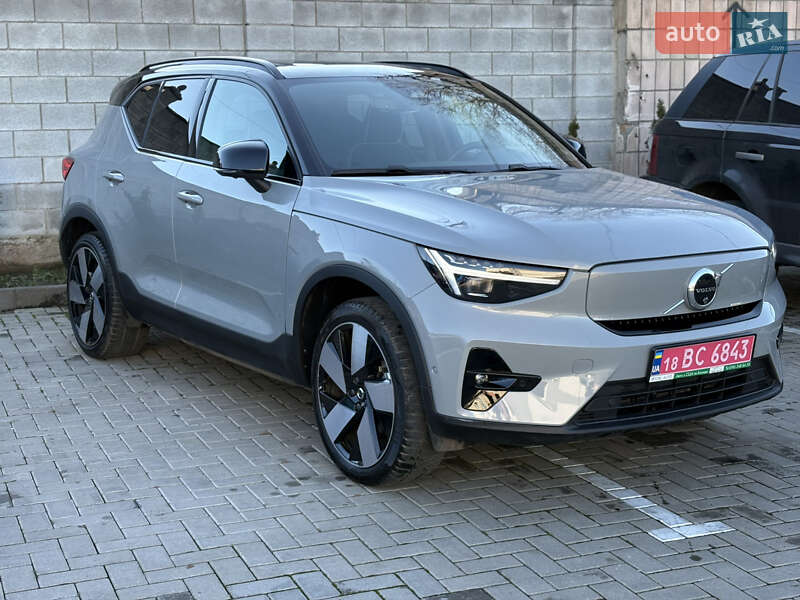 Внедорожник / Кроссовер Volvo XC40 2024 в Ровно