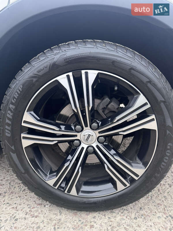 Позашляховик / Кросовер Volvo XC40 2018 в Києві
