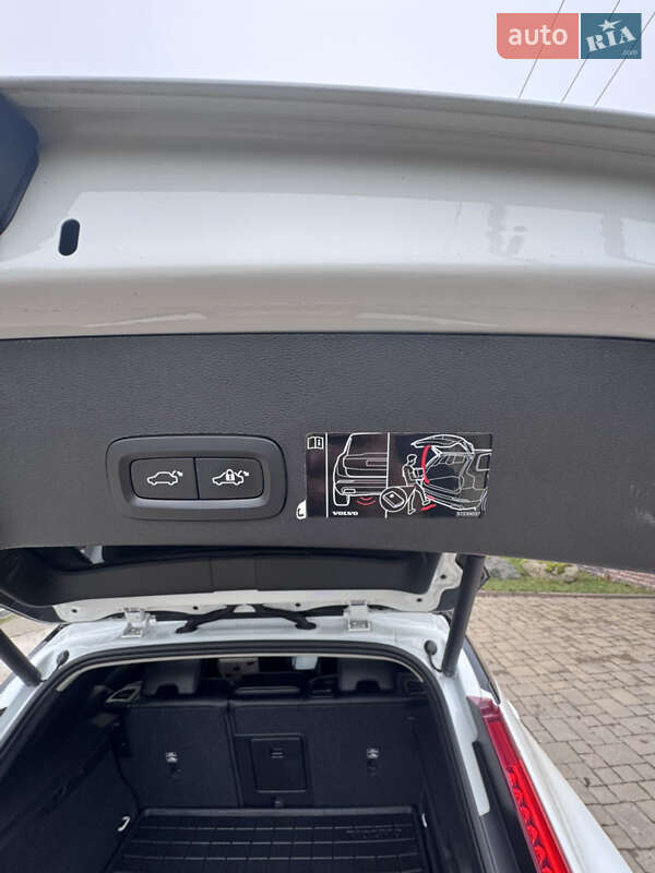 Позашляховик / Кросовер Volvo XC40 2018 в Києві