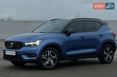 Внедорожник / Кроссовер Volvo XC40 2019 в Киеве