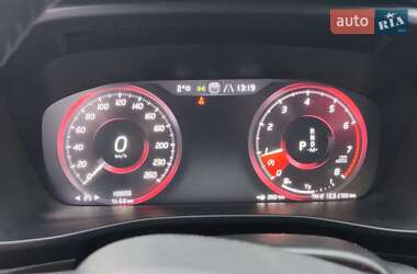 Позашляховик / Кросовер Volvo XC40 2019 в Києві