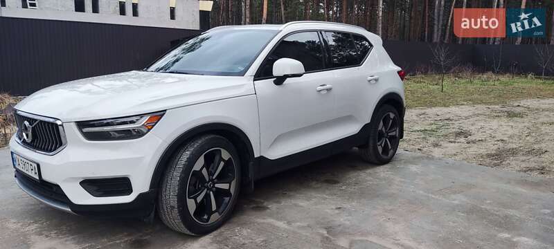 Позашляховик / Кросовер Volvo XC40 2019 в Києві