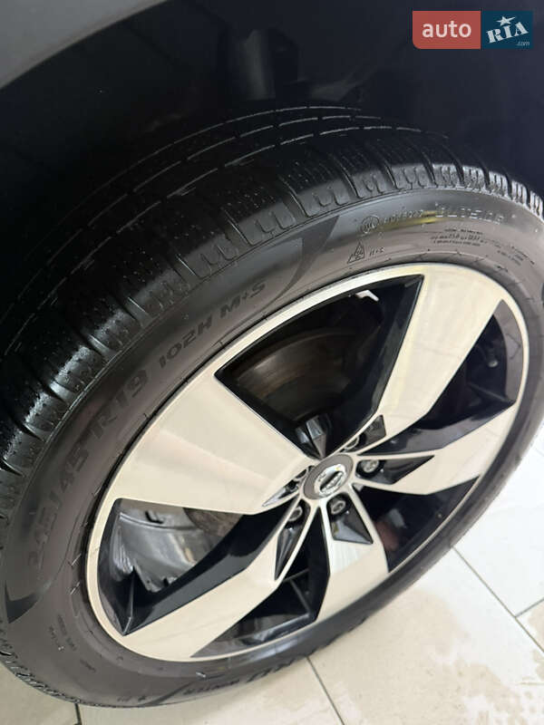 Позашляховик / Кросовер Volvo XC40 2018 в Новояворівську