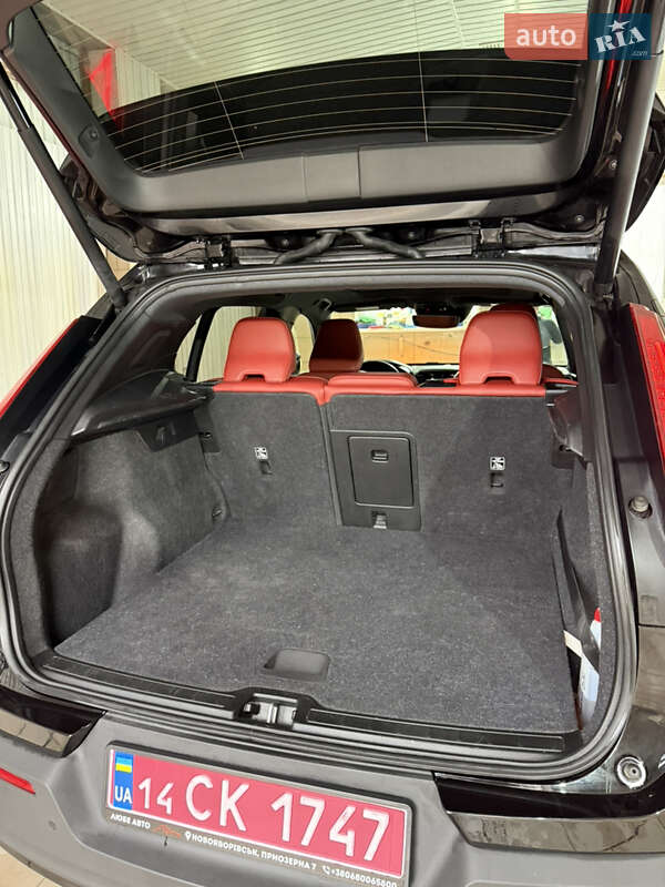 Позашляховик / Кросовер Volvo XC40 2018 в Новояворівську