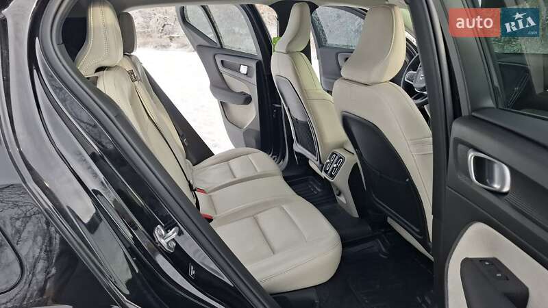 Внедорожник / Кроссовер Volvo XC40 2019 в Тульчине фото 5 Внедорожник / Кроссовер Volvo XC40 2019 в Тульчине