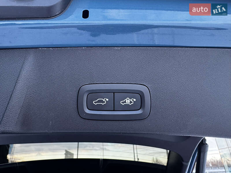 Внедорожник / Кроссовер Volvo XC40 2022 в Киеве фото 16 Внедорожник / Кроссовер Volvo XC40 2022 в Киеве