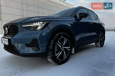 Внедорожник / Кроссовер Volvo XC40 2022 в Киеве