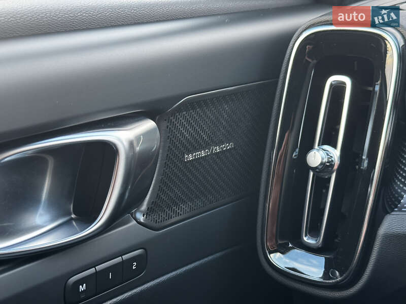 Внедорожник / Кроссовер Volvo XC40 2022 в Киеве фото 37 Внедорожник / Кроссовер Volvo XC40 2022 в Киеве