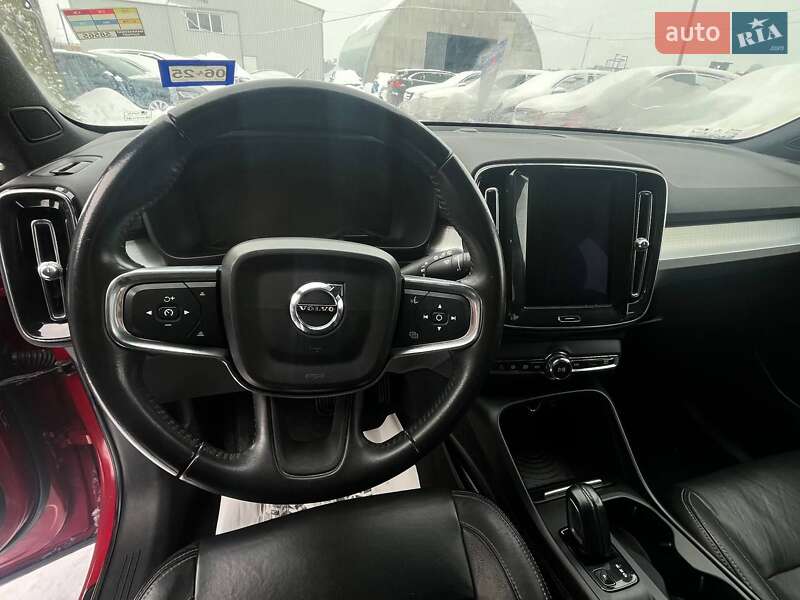 Внедорожник / Кроссовер Volvo XC40 2019 в Луцке