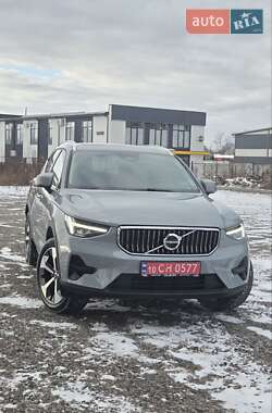 Внедорожник / Кроссовер Volvo XC40 2024 в Самборе