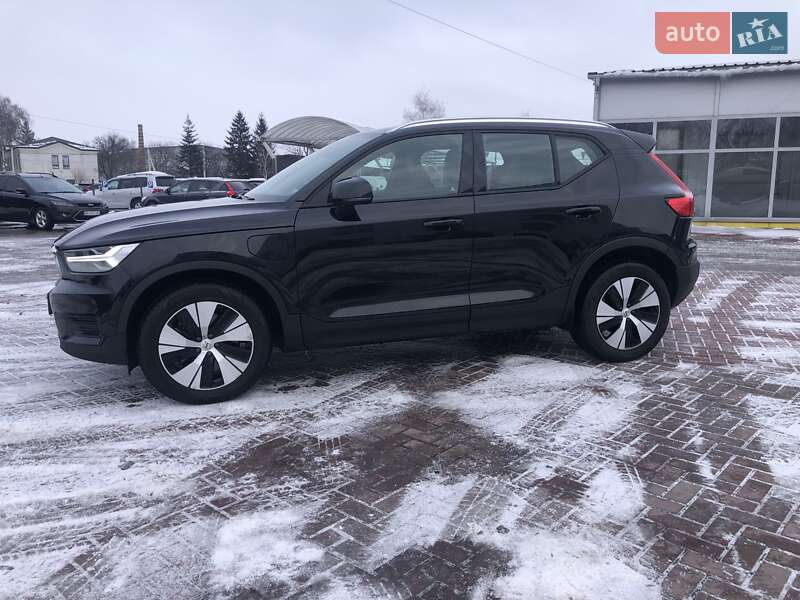 Внедорожник / Кроссовер Volvo XC40 2020 в Ровно