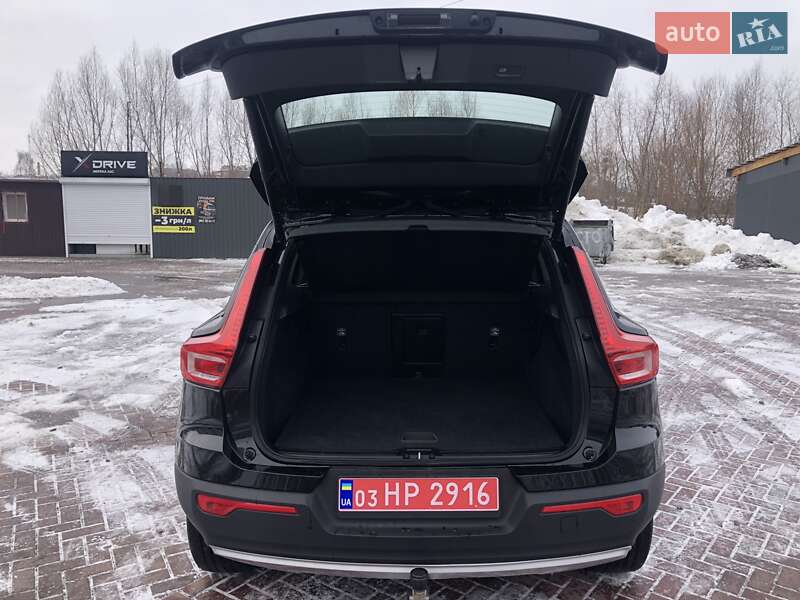Внедорожник / Кроссовер Volvo XC40 2020 в Ровно