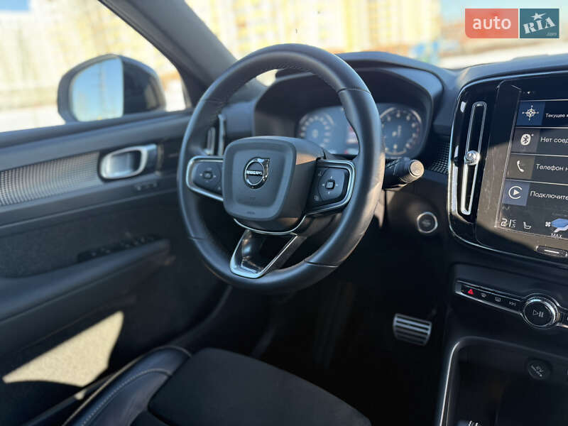 Позашляховик / Кросовер Volvo XC40 2021 в Бучі