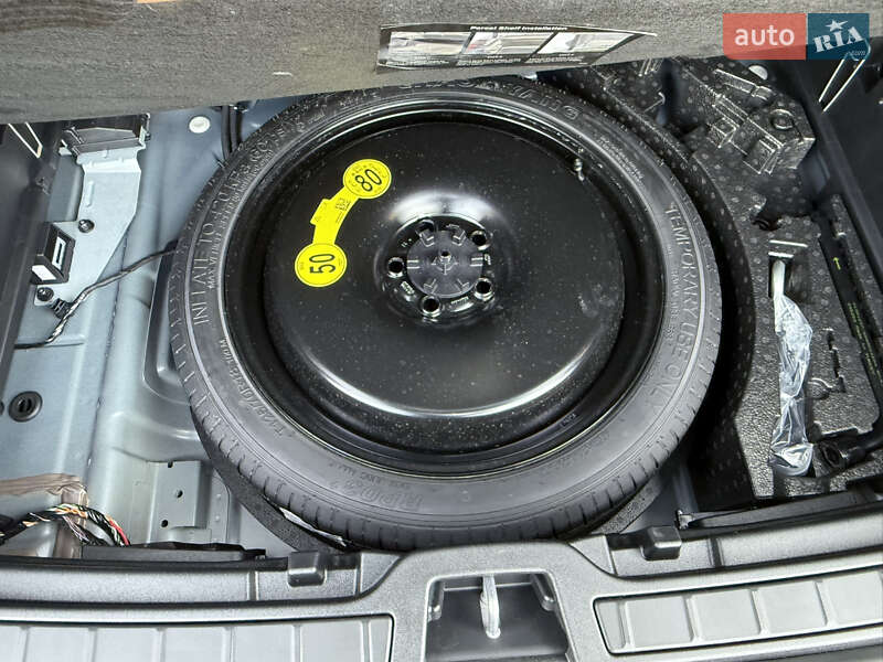 Внедорожник / Кроссовер Volvo XC40 2024 в Киеве