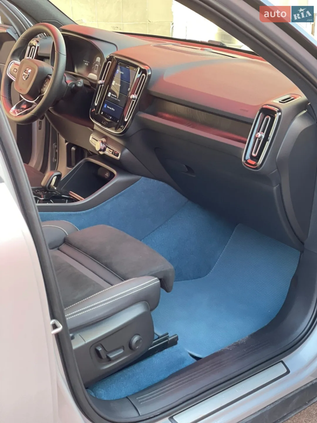 2022 Volvo XC40 - мініатюра 13