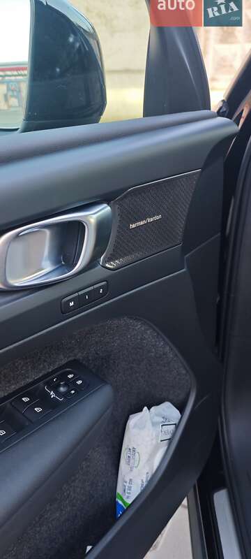 Внедорожник / Кроссовер Volvo XC40 2023 в Виннице