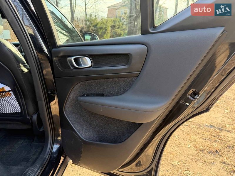 Позашляховик / Кросовер Volvo XC40 2022 в Києві фото 23 Позашляховик / Кросовер Volvo XC40 2022 в Києві