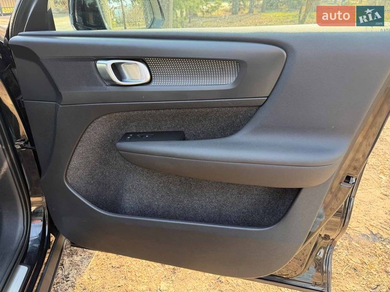 Позашляховик / Кросовер Volvo XC40 2022 в Києві фото 26 Позашляховик / Кросовер Volvo XC40 2022 в Києві