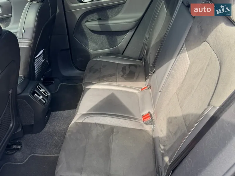 Volvo XC40 2020 VIN YV1XZEDVEM2470819 фото оголошення 12 з 39