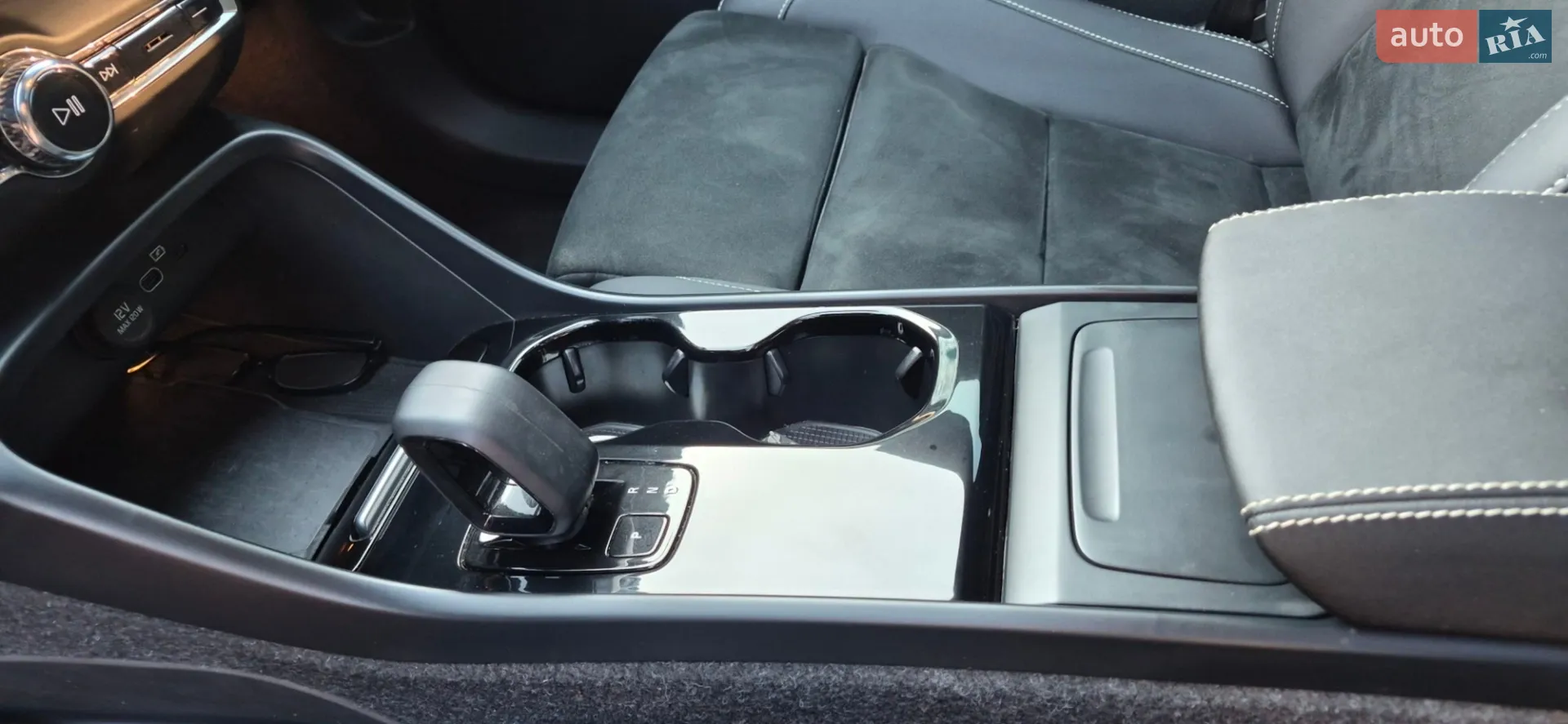 2022 Volvo XC40 - мініатюра 62