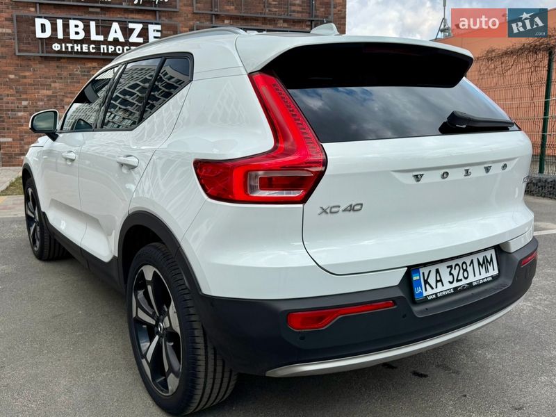 Позашляховик / Кросовер Volvo XC40 2019 в Києві фото 7 Позашляховик / Кросовер Volvo XC40 2019 в Києві