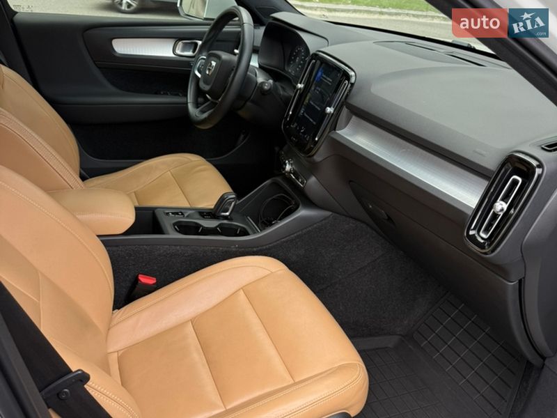 Позашляховик / Кросовер Volvo XC40 2019 в Києві фото 14 Позашляховик / Кросовер Volvo XC40 2019 в Києві