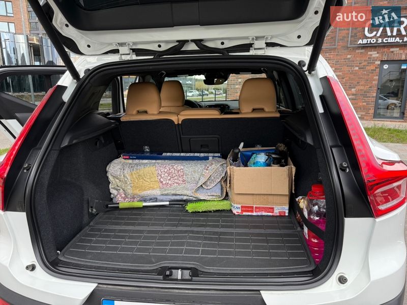 Позашляховик / Кросовер Volvo XC40 2019 в Києві фото 18 Позашляховик / Кросовер Volvo XC40 2019 в Києві