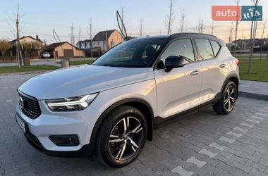 Позашляховик / Кросовер Volvo XC40 2021 в Бучі