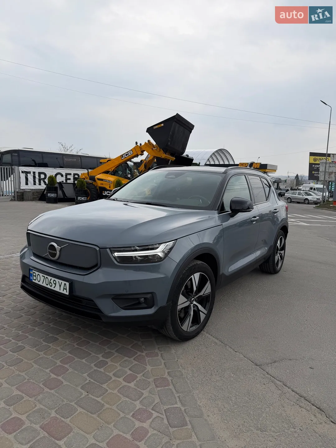 2020 Volvo XC40 - фото 1