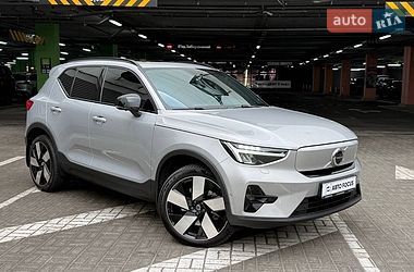 Позашляховик / Кросовер Volvo XC40 2022 в Києві