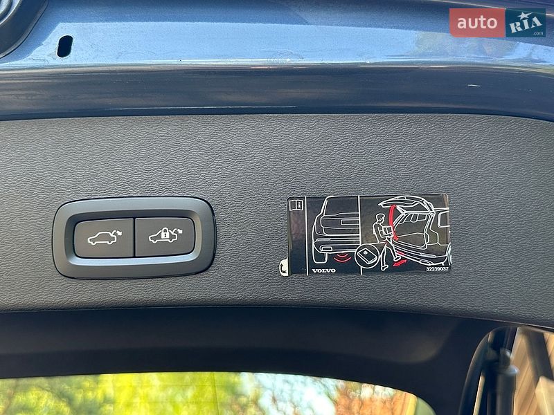 Внедорожник / Кроссовер Volvo XC40 2021 в Броварах