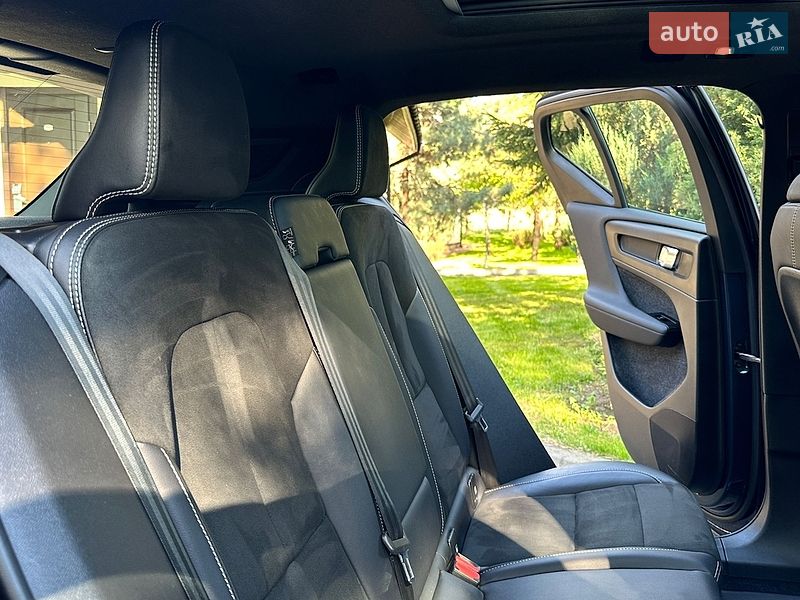 Внедорожник / Кроссовер Volvo XC40 2021 в Броварах
