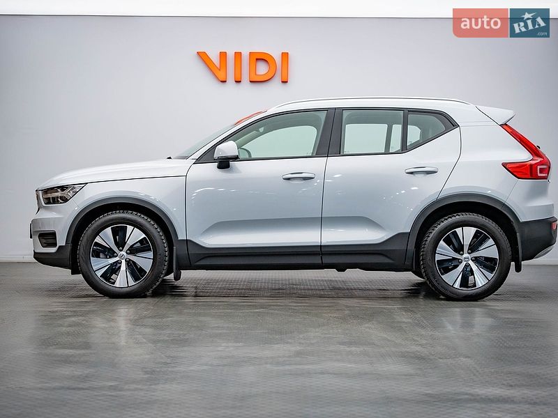 Внедорожник / Кроссовер Volvo XC40 2021 в Киеве