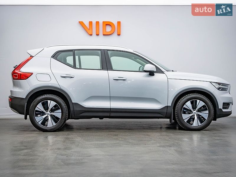 Внедорожник / Кроссовер Volvo XC40 2021 в Киеве