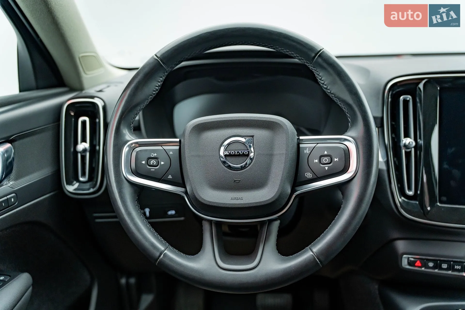 2021 Volvo XC40 - мініатюра 16