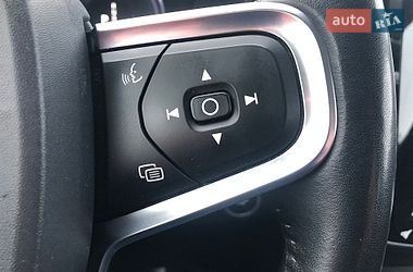 Внедорожник / Кроссовер Volvo XC40 2020 в Ровно