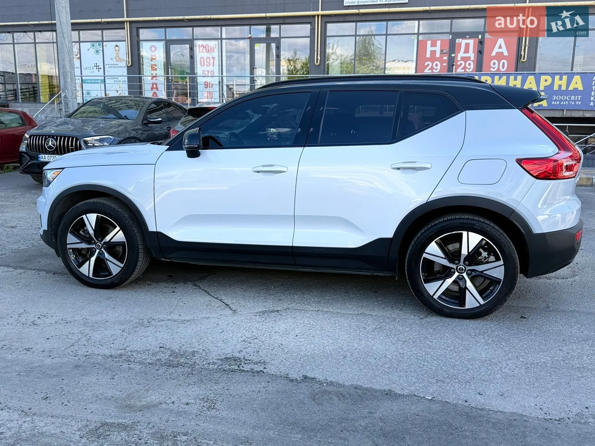 2021 Volvo XC40 - мініатюра 4