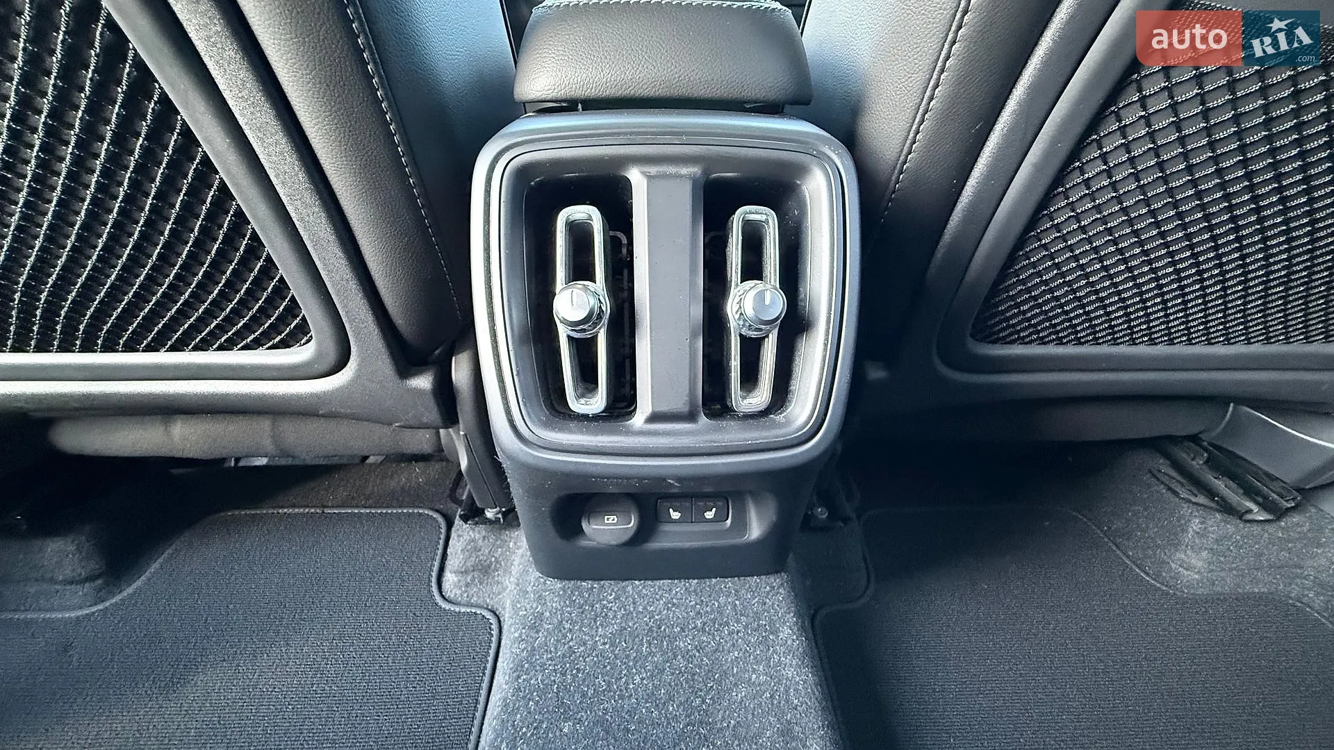 2022 Volvo XC40 - мініатюра 27