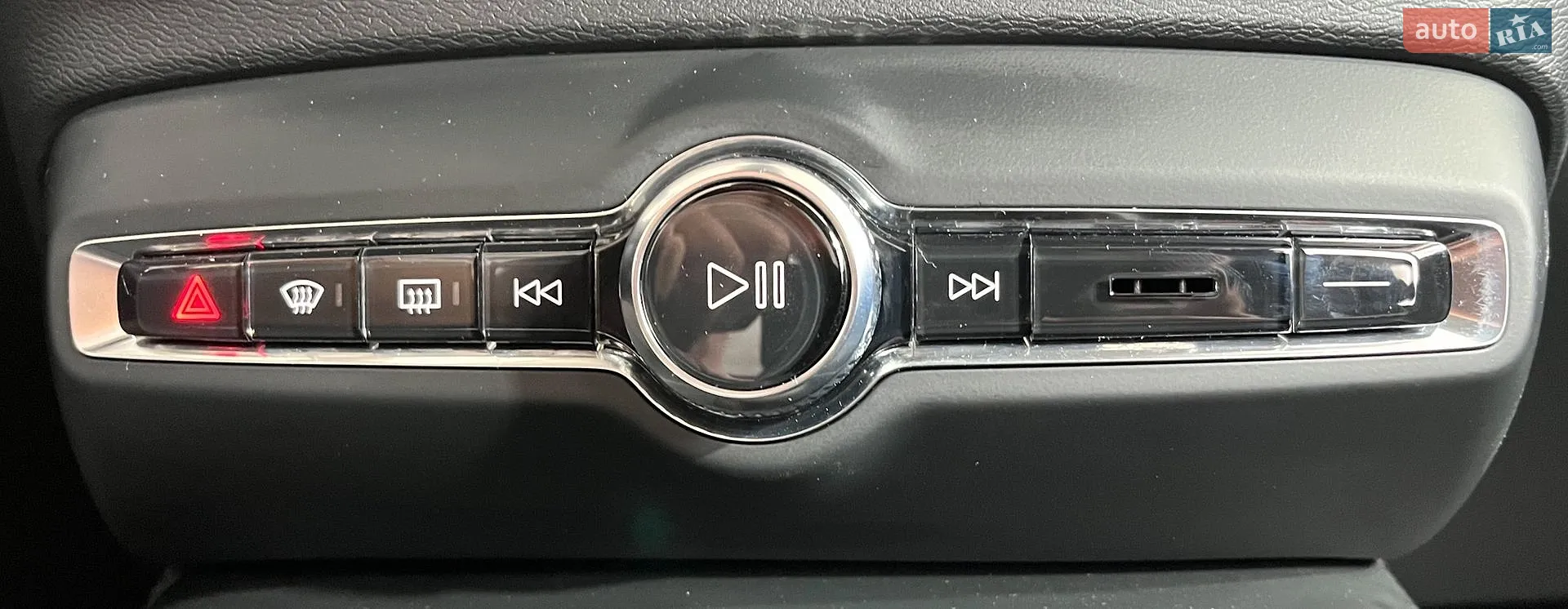 2024 Volvo XC40 - мініатюра 21
