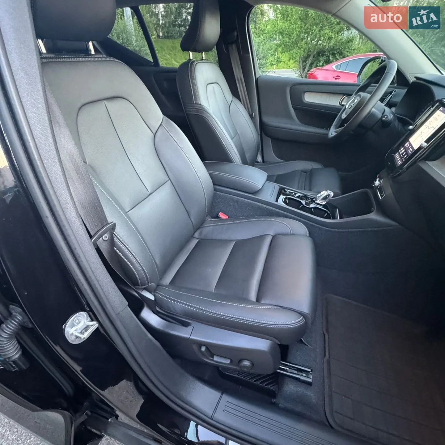 2023 Volvo XC40 - мініатюра 28