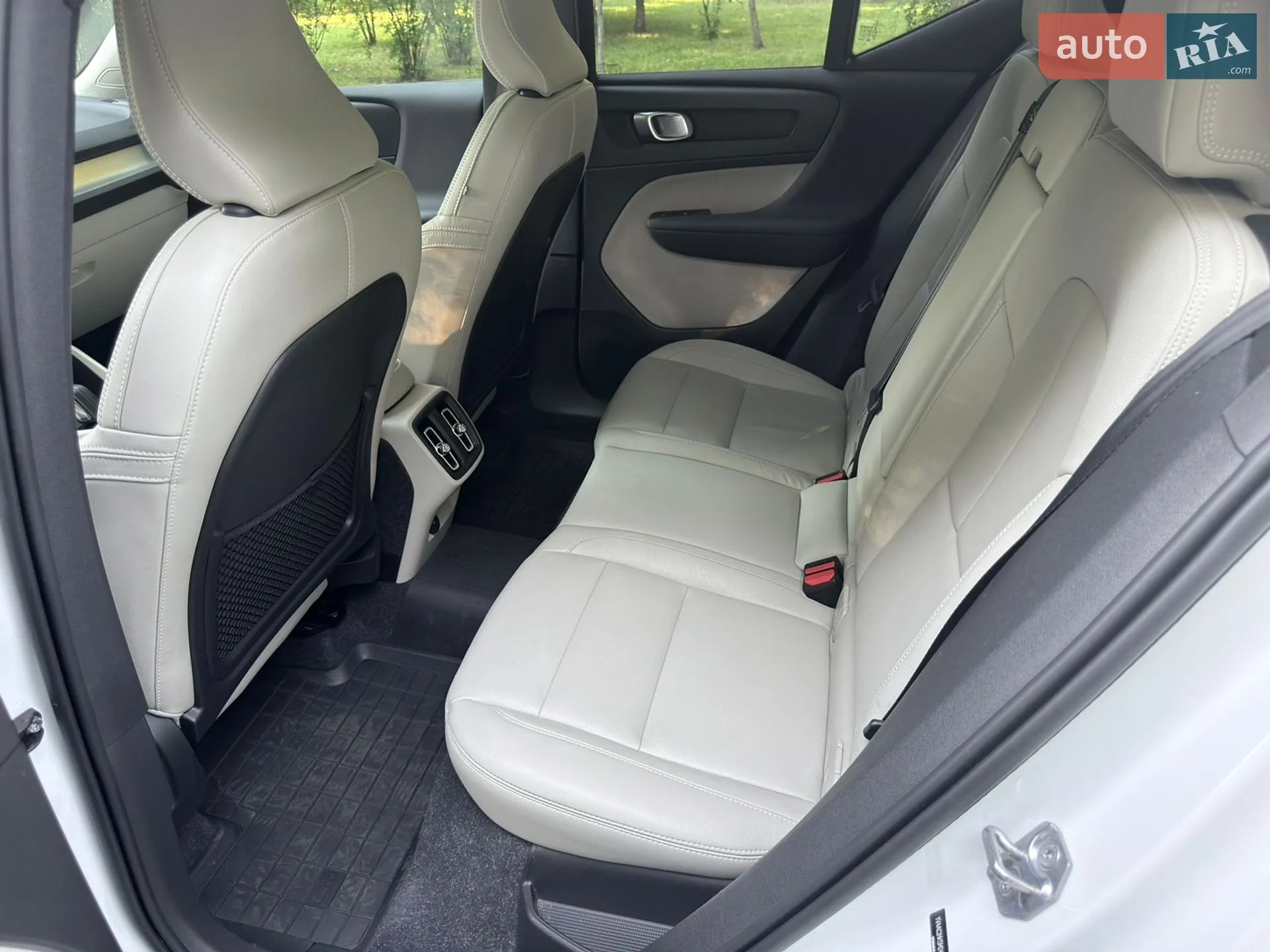 2020 Volvo XC40 - мініатюра 18