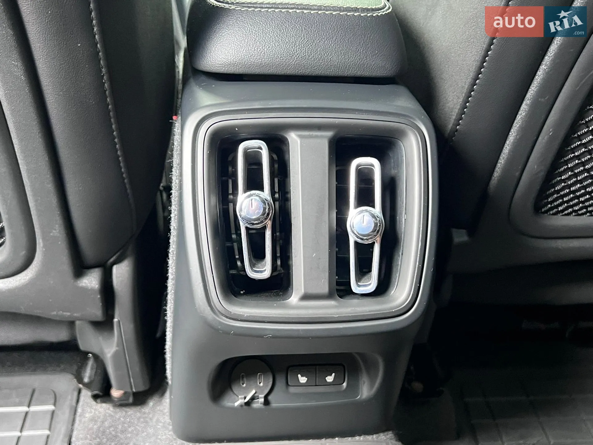 2021 Volvo XC40 - мініатюра 21