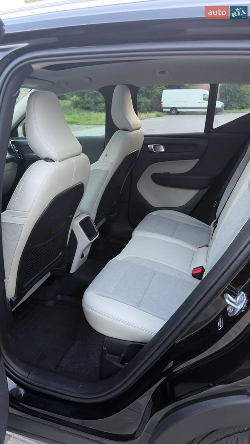 2020 Volvo XC40 - мініатюра 15
