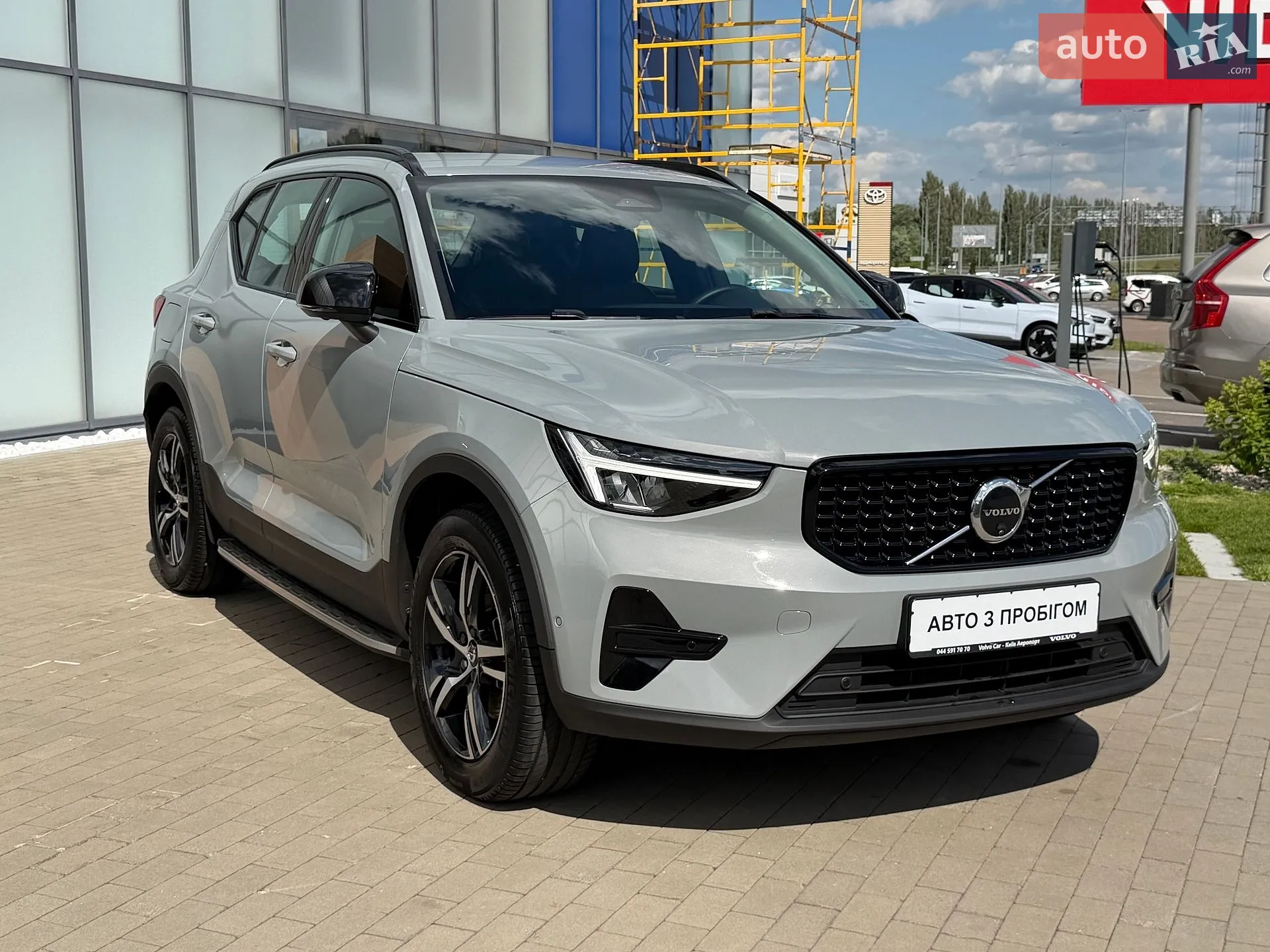 2025 Volvo XC40 - мініатюра 3