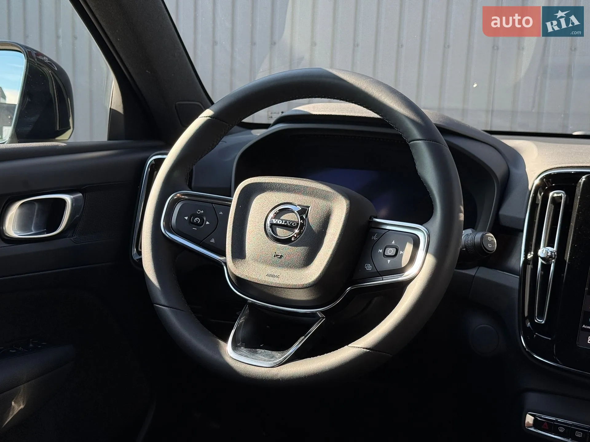 2024 Volvo XC40 - мініатюра 33